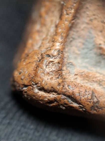 พระนางพญาเนื้อดินพิษณุโลกครับ รูปที่ 12