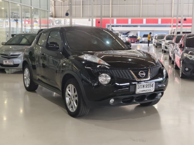 Nissan Juke 2014 1.6 V Sedan เบนซิน ไม่ติดแก๊ส เกียร์อัตโนมัติ ดำ รูปที่ 3
