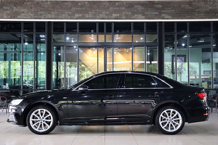 Audi Audi A4  2016 2.0 Sedan เบนซิน ไม่ติดแก๊ส เกียร์อัตโนมัติ ดำ รูปที่ 3