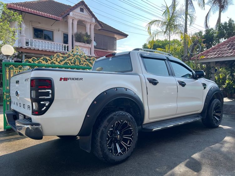 รถ Ford Ranger 2.2 Hi-Rider XLT สี ขาว