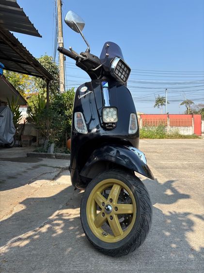 Vespa LX เวสป้า 125 ปี 2013