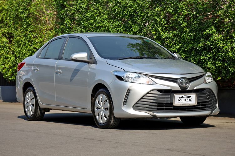 Toyota Vios 2021 1.5 Entry Sedan เบนซิน ไม่ติดแก๊ส เกียร์อัตโนมัติ เทา รูปที่ 4