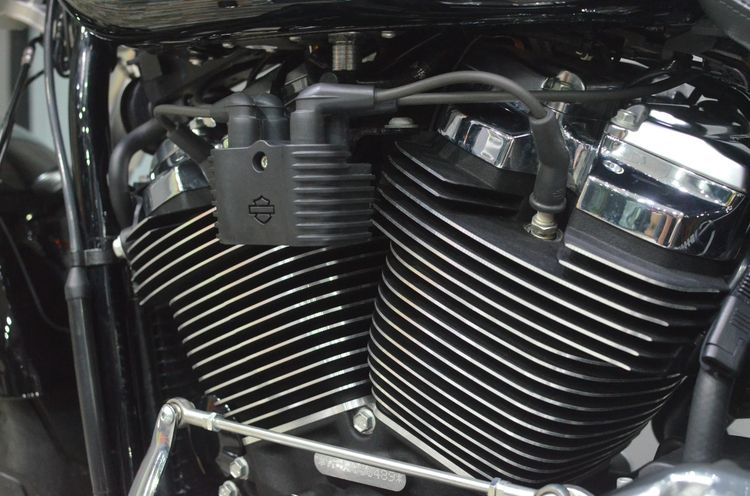 Harley Fat Boy ปี 2018 สีดำ ไมล์น้อย 900 กม. รูปที่ 17