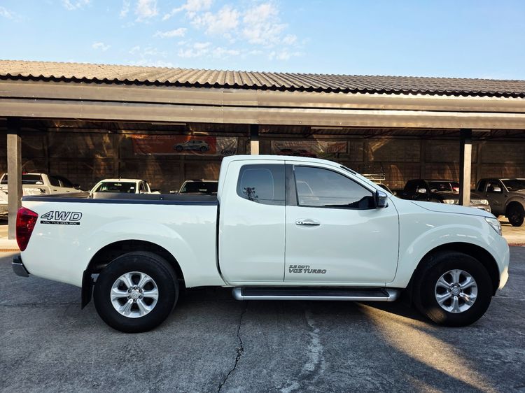 Nissan NP300-NAVARA 2016 2.5 V 4WD Pickup ดีเซล ไม่ติดแก๊ส เกียร์ธรรมดา ขาว รูปที่ 4