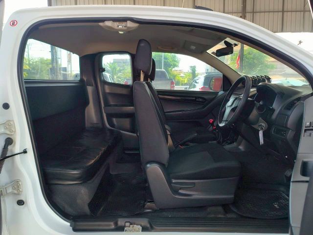 Isuzu D-MAX 2019 1.9 S Pickup ดีเซล ไม่ติดแก๊ส เกียร์ธรรมดา หลากสี รูปที่ 3