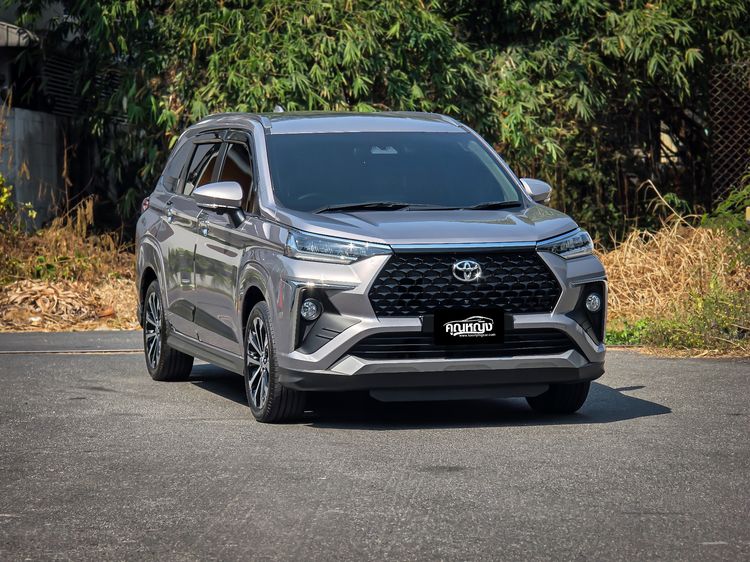 รถ Toyota Veloz 1.5 Premium สี เทา