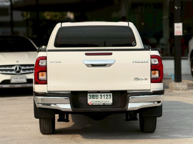 Toyota Hilux Revo 2022 2.4 Z Edition Mid ดีเซล เกียร์ธรรมดา ขาว รูปที่ 3