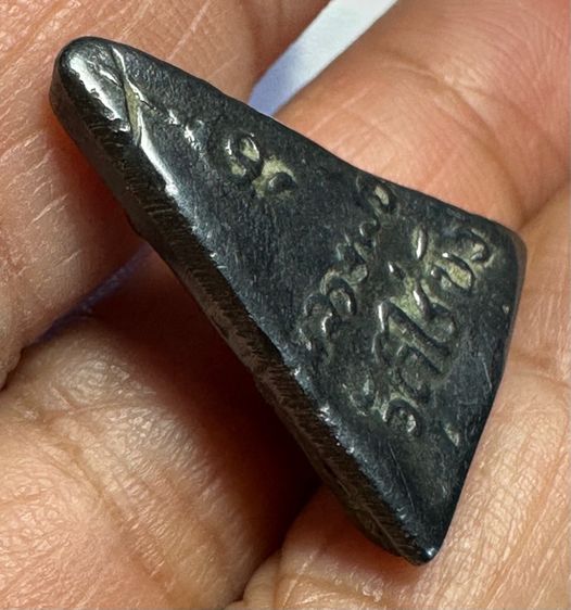 หลวงพ่อวัดไร่ขิง ปี2505 เนื้อเมฆพัตร(พิมพ์สามเหลี่ยม) พระพุทธ ลพ. วัดไร่ขิง ปี2505 รูปที่ 6