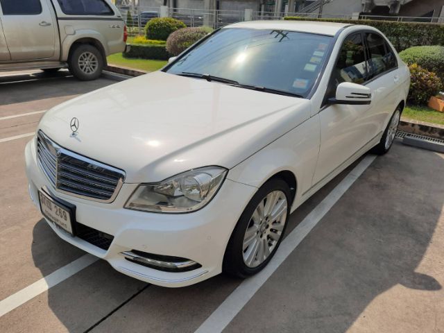 รถ Mercedes-Benz C-Class C220 CDI สี ขาว