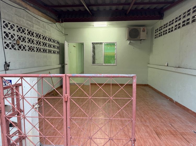 อื่นๆ บ้านทาวน์เฮาส์ชั้นเดียวทำเลดี