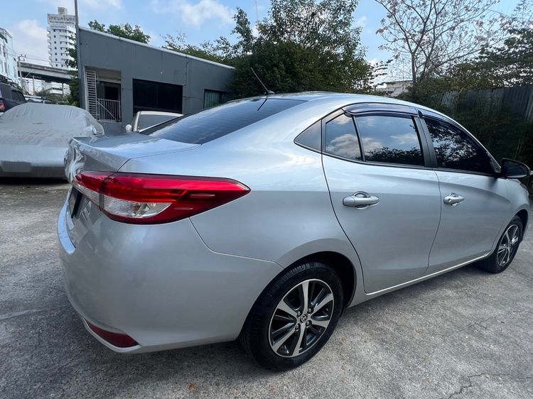 Toyota Yaris ATIV 2020 1.2 Sport Sedan เบนซิน ไม่ติดแก๊ส เกียร์อัตโนมัติ บรอนซ์เงิน รูปที่ 4