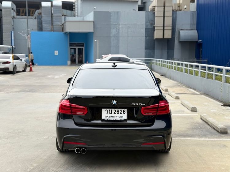 BMW Series 3 2018 330e Sedan ปลั๊กอินไฮบริด (PHEV) ไม่ติดแก๊ส เกียร์อัตโนมัติ ดำ รูปที่ 3