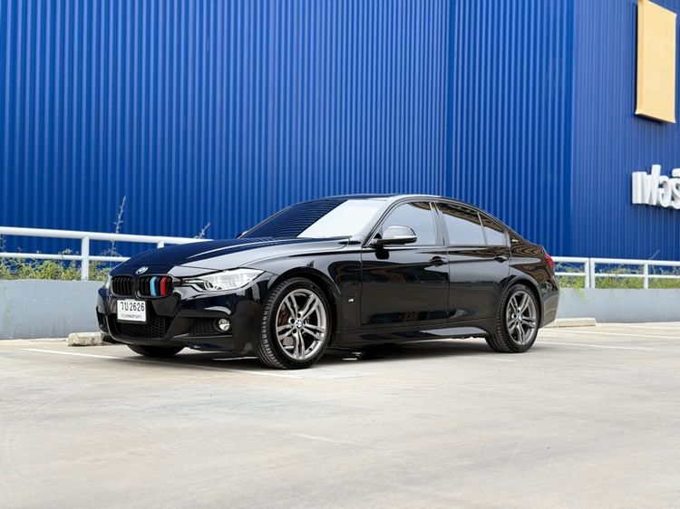 รถ BMW Series 3 330e สี ดำ