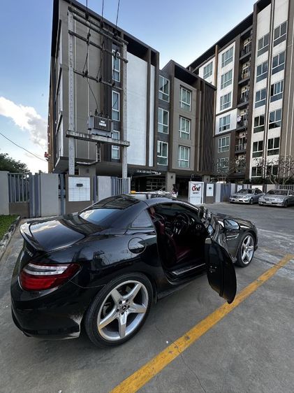 Mercedes-Benz SLK-Class 2013 SLK200 AMG Sedan เบนซิน ไม่ติดแก๊ส เกียร์อัตโนมัติ ดำ รูปที่ 2
