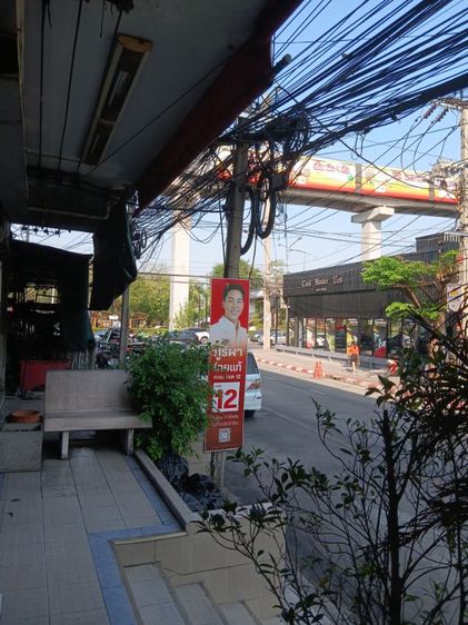 ใช่ ขายอาคารพานิช  2 คูหา 4.5 ชั้น เจาะทะลุ เลขที่ 4-6 ปากซอยรามอินทรา 34 ท่าแร้ง บางเขน กทม. 10230 อยู่ใกล้รถไฟฟ้าสายสีชมพู 50 ม.ขายถูกมาก ราคา 6,800,000 บาท โทร.0647149755 รูปที่ 3