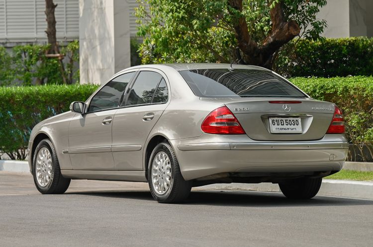 Mercedes-Benz E-Class 2006 E200 Sedan เบนซิน ไม่ติดแก๊ส เกียร์อัตโนมัติ เทา รูปที่ 3