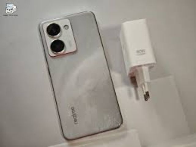 ยี่ห้ออื่นๆ 256 GB ขาย realme p3 ultra สภาพ100 มือสองเหมือนมือหนึ่ง