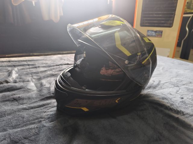 อื่นๆ หมวกกันน็อค MT ไชด์L