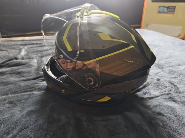 หมวกกันน็อค MT ไชด์L รูปที่ 2