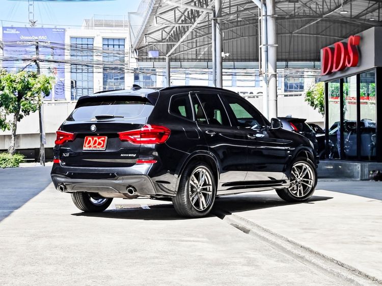 BMW X3 2021 2.0 xDrive30e M Sport 4WD Utility-car ดีเซล เกียร์อัตโนมัติ ดำ รูปที่ 3