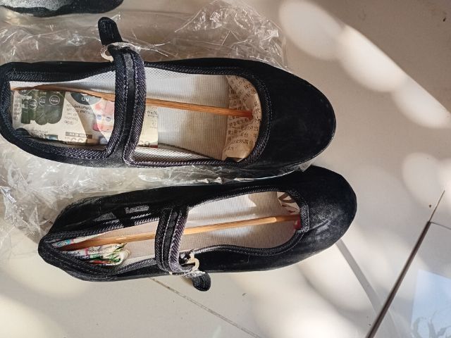 รองเท้าคัทชู รูปที่ 2