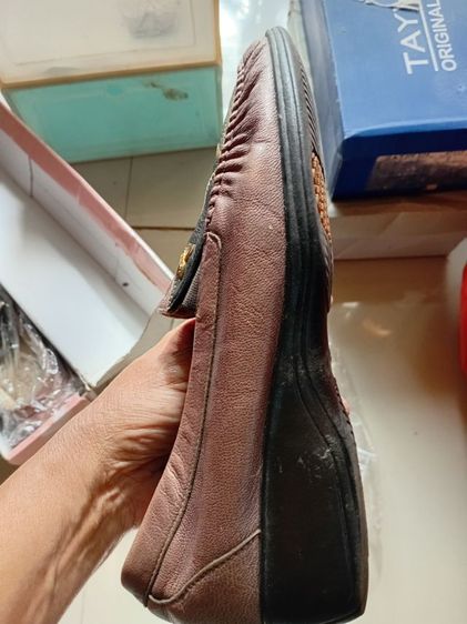 รองเท้าคัทชู รูปที่ 8