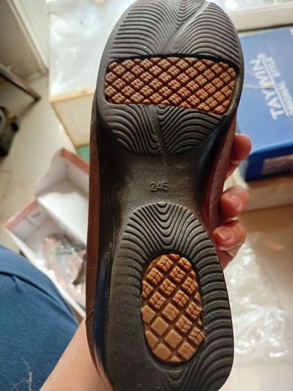 รองเท้าคัทชู รูปที่ 5