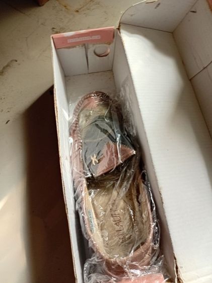 รองเท้าคัทชู รูปที่ 4