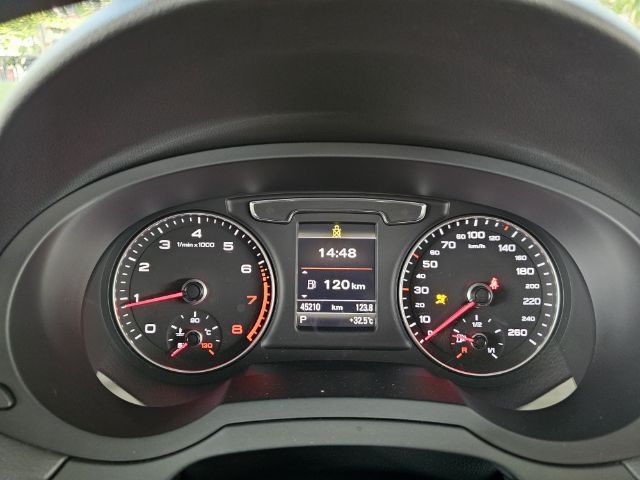 Audi Audi Q3  2018 2.0 TFSI Quattro 4WD Utility-car เบนซิน ไม่ติดแก๊ส เกียร์อัตโนมัติ ดำ รูปที่ 3