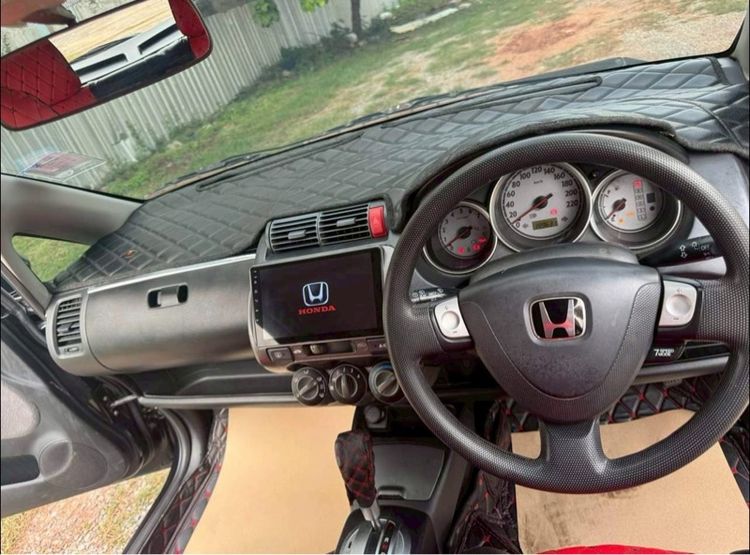 Honda Jazz 2005 1.5 E-V VTEC Sedan เบนซิน ไม่ติดแก๊ส เกียร์อัตโนมัติ ดำ รูปที่ 3