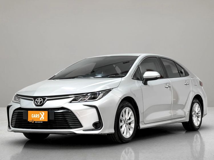 รถ Toyota Altis 1.6 G สี บรอนซ์เงิน
