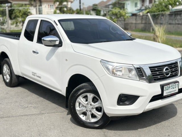 รถ Nissan NP300-NAVARA 2.5 E สี ขาว