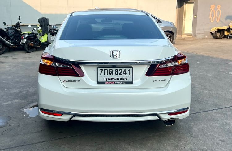 Honda Accord 2018 2.0 E Sedan เบนซิน เกียร์อัตโนมัติ ขาว รูปที่ 4