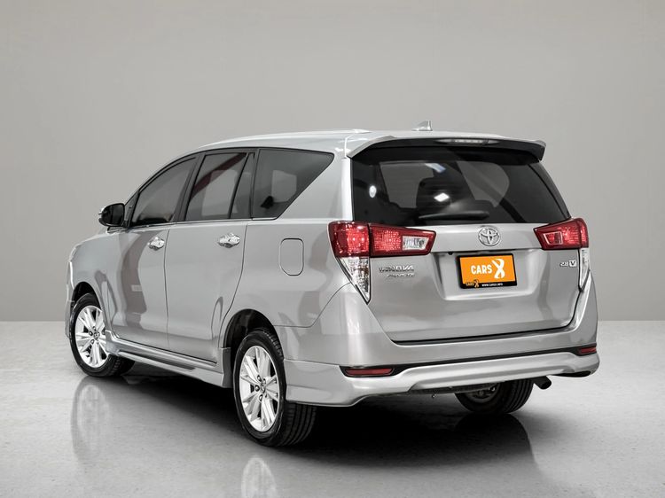 Toyota Innova 2019 2.8 Crysta V Utility-car ดีเซล ไม่ติดแก๊ส เกียร์อัตโนมัติ บรอนซ์เงิน รูปที่ 4