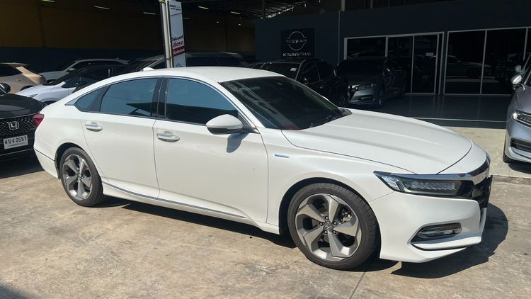 Honda Accord 2019 2.0 Hybrid Sedan ไฮบริด ไม่ติดแก๊ส เกียร์อัตโนมัติ ขาว รูปที่ 2