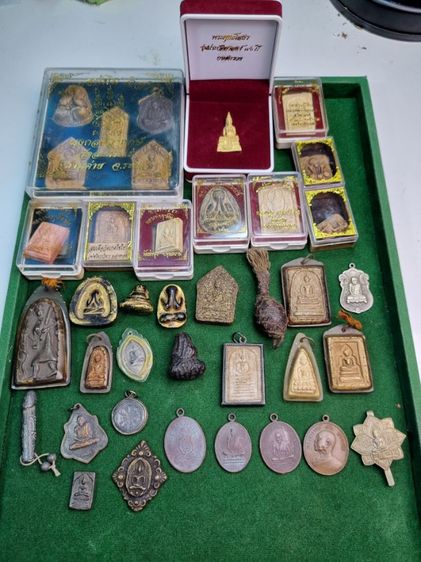 เปิดครับ ยก แยก ทักมาได้เลยครับ ราคา ไม่เท่ากัน ครับผม