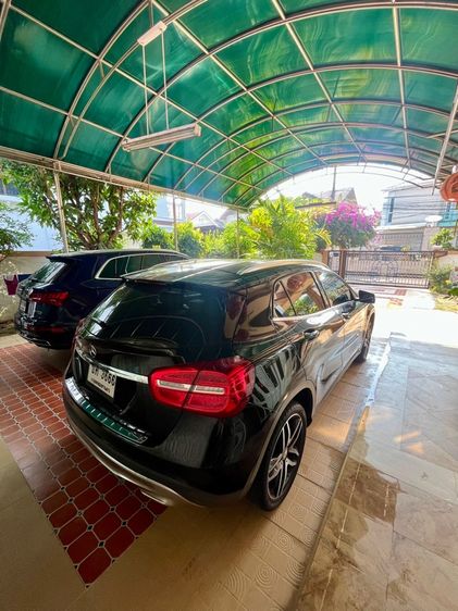 Mercedes-Benz GLA-Class 2017 GLA200 Sedan เบนซิน ไม่ติดแก๊ส เกียร์อัตโนมัติ ดำ รูปที่ 4