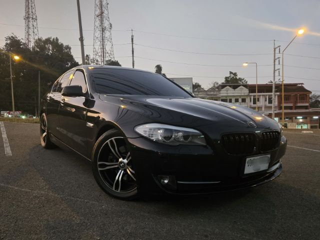 BMW Series 5 2011 523i Sedan เบนซิน ไม่ติดแก๊ส เกียร์อัตโนมัติ ดำ รูปที่ 3