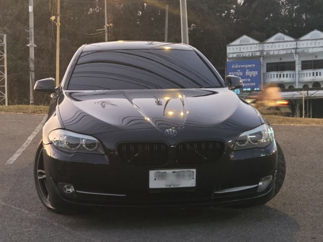 BMW Series 5 2011 523i Sedan เบนซิน ไม่ติดแก๊ส เกียร์อัตโนมัติ ดำ รูปที่ 2