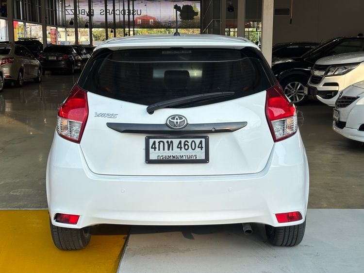 Toyota Yaris 2015 1.2 J Sedan เบนซิน ไม่ติดแก๊ส เกียร์อัตโนมัติ ขาว รูปที่ 4