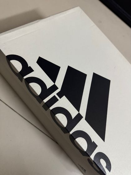 รองเท้า adidas  รูปที่ 3