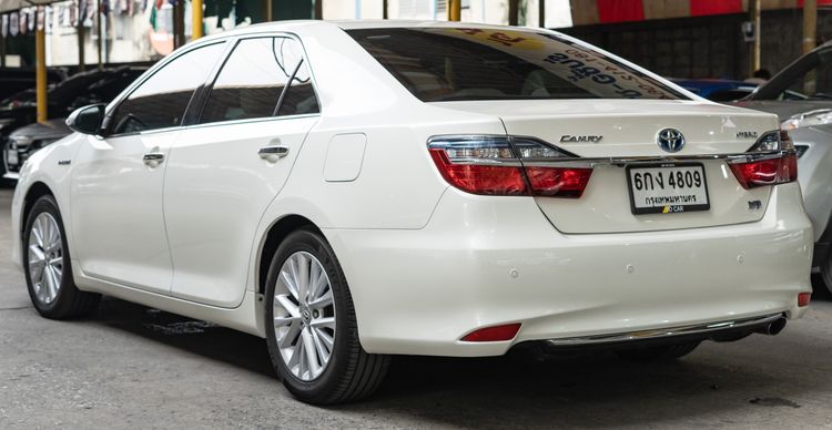 Toyota Camry 2017 2.5 HV Sedan ไฮบริด ไม่ติดแก๊ส เกียร์อัตโนมัติ ขาว รูปที่ 3