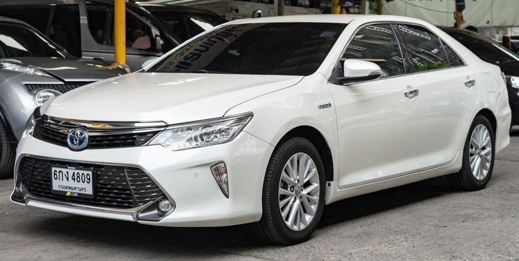 Toyota Camry 2017 2.5 HV Sedan ไฮบริด ไม่ติดแก๊ส เกียร์อัตโนมัติ ขาว รูปที่ 2