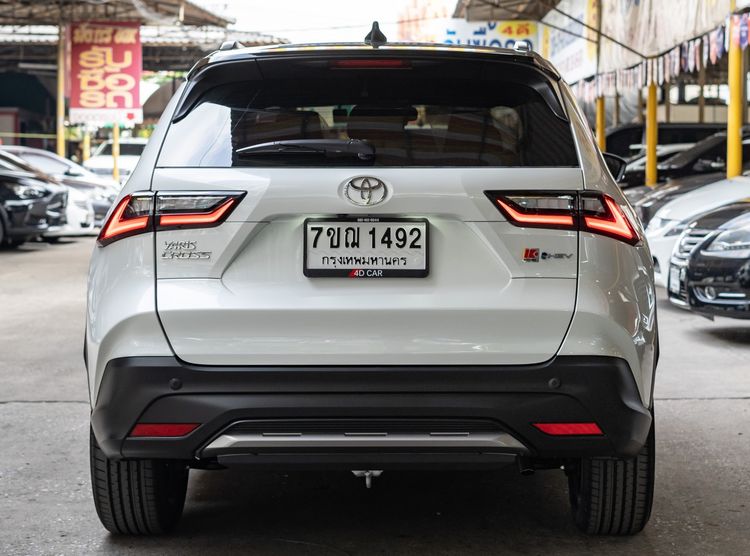 Toyota Yaris Cross 2025 1.5 HEV Premium Luxury Utility-car ไฮบริด ไม่ติดแก๊ส เกียร์อัตโนมัติ ขาว รูปที่ 4