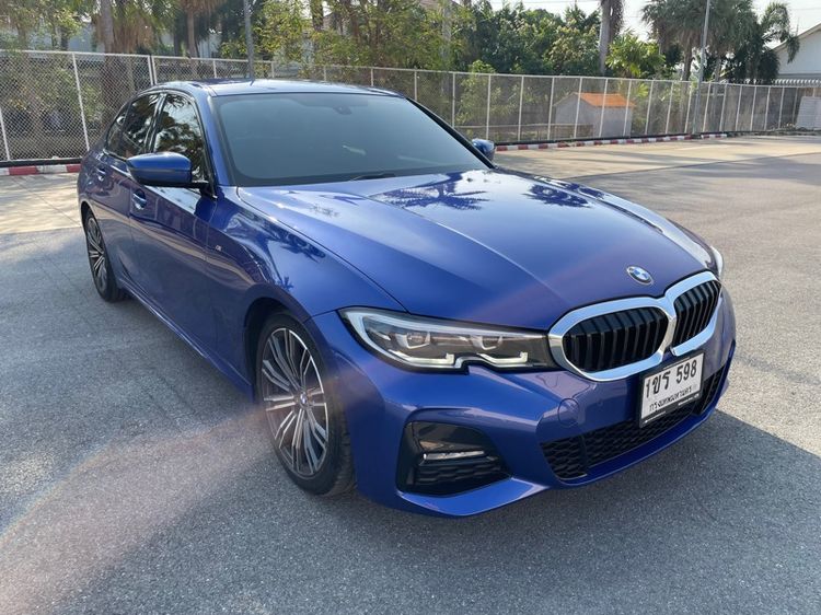 รถ BMW Series 3 320d สี น้ำเงิน
