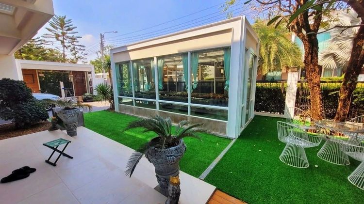 อื่นๆ ตกแต่งครบ 2026 บ้านหรูแจ้งวัฒนะขายต่ำกว่าตลาด 15.9 ล้าน (ขอคนพร้อมโอนเท่านั้น)Perfect Masterpiece Changwattana 4น4นจอดรถ4คันห้องแม่บ้านแยก ทำกำไรในอนาคตได้ รูปที่ 2