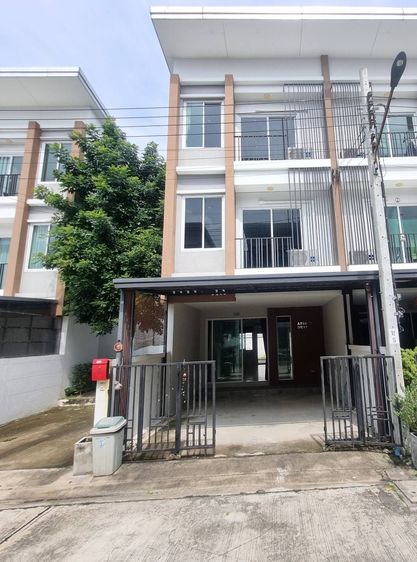 อื่นๆ ไม่มี 2021 ขายด่วน  ิทาวน์โฮม 3 ชั้น โครงการ Narapat Exclusive รูปที่ 2