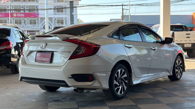 Honda Civic 2017 1.8 EL i-VTEC Sedan เบนซิน ไม่ติดแก๊ส เกียร์อัตโนมัติ ขาว รูปที่ 4