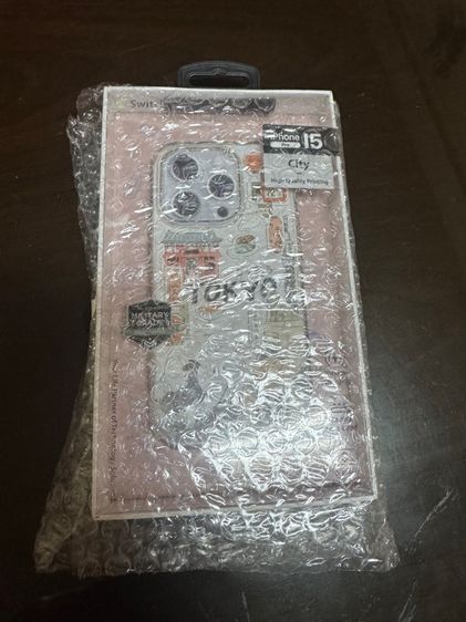 เคสไอโฟน 15โปร ยี่ห้อ สวิช อีซี่เป็นรูปกราฟฟิคเมืองญี่ปุ่น รูปที่ 4