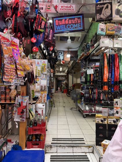 ปล่อยเช่าลอคขายของ ย่านถนนเสือป่า ใกล้เยาวราช ตรงข้ามเสือป่าพลาซ่า คนเดินทั้งวัน รูปที่ 2